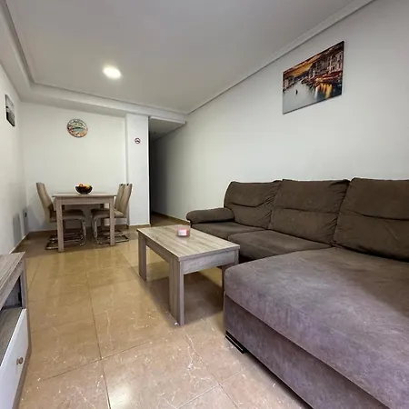 Apartament Bueno Piso 2 *